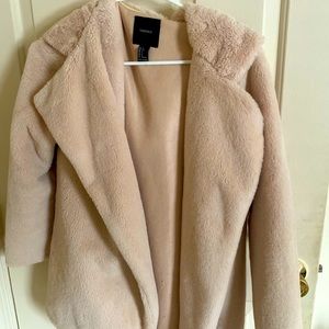 Faux Fur Beige/Creme Winter Coat!